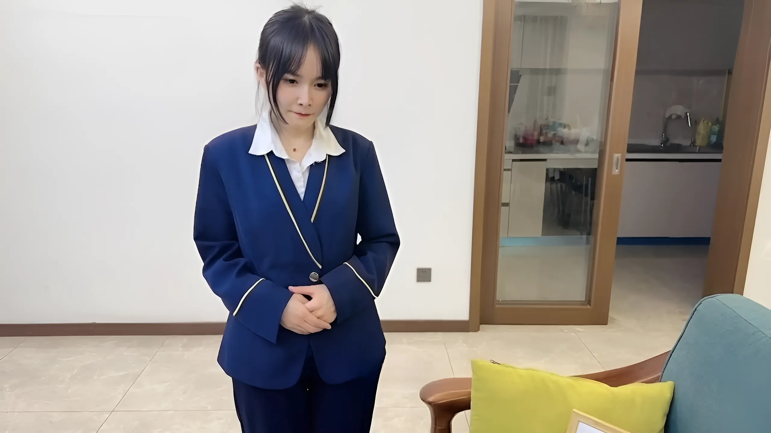 CM-41 The beautiful flight attendant and after the flight